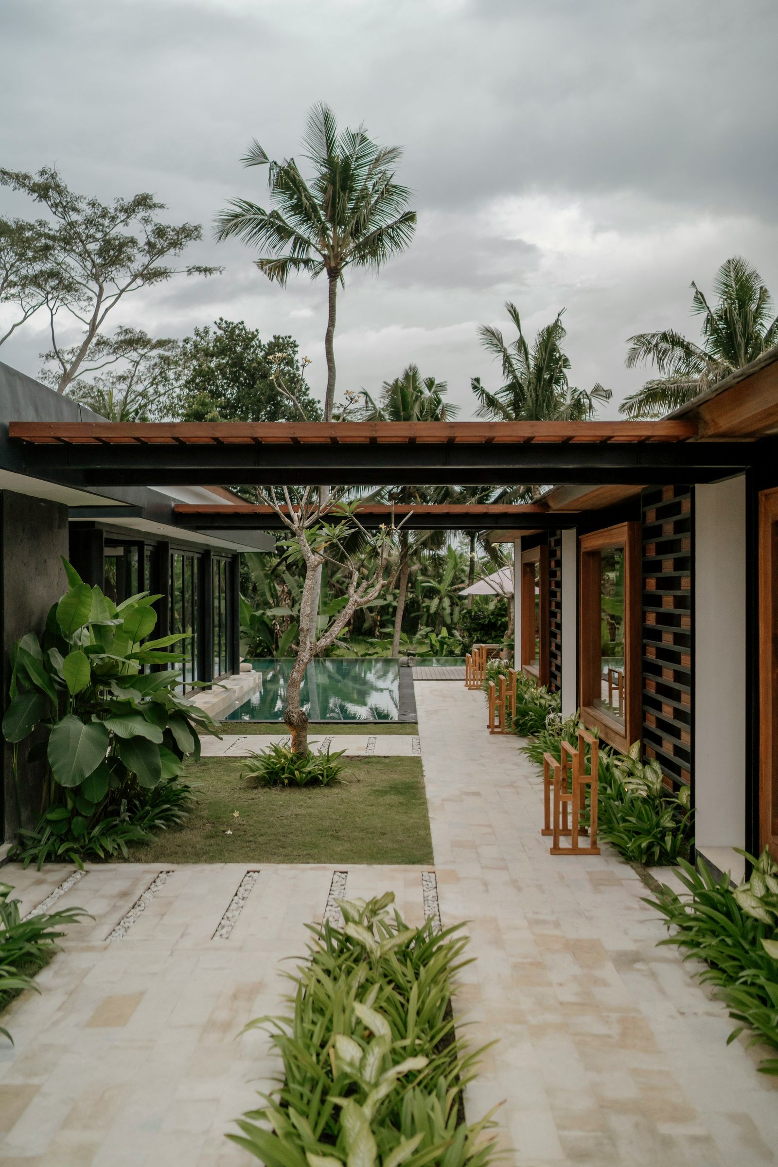 Private villa pool and garden in Ubud