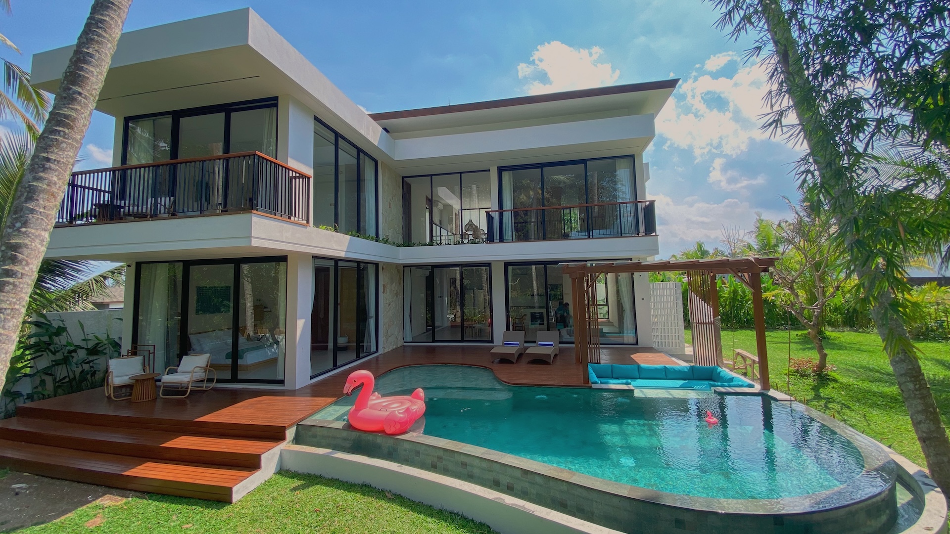 Hubuddha Villas Ubud Bali - Three-bedroom luxury villa with tropical garden and private pool